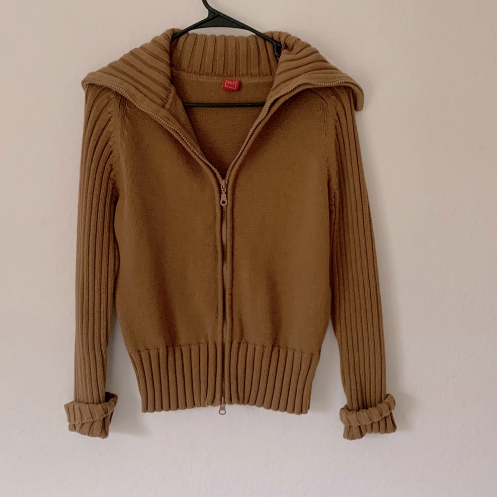 Tan zip up knitted jacket size S